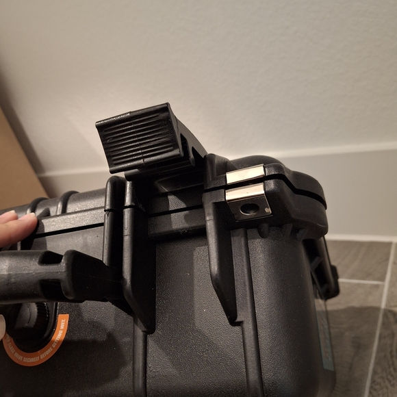 Apache 2800 Rugged Mobility Black Case - Picture 9 of 14